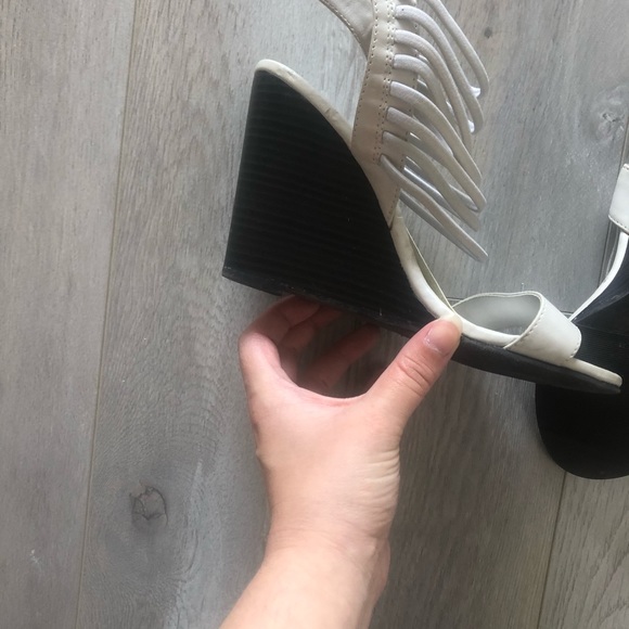 Cute platform heels - Picture 3 of 6